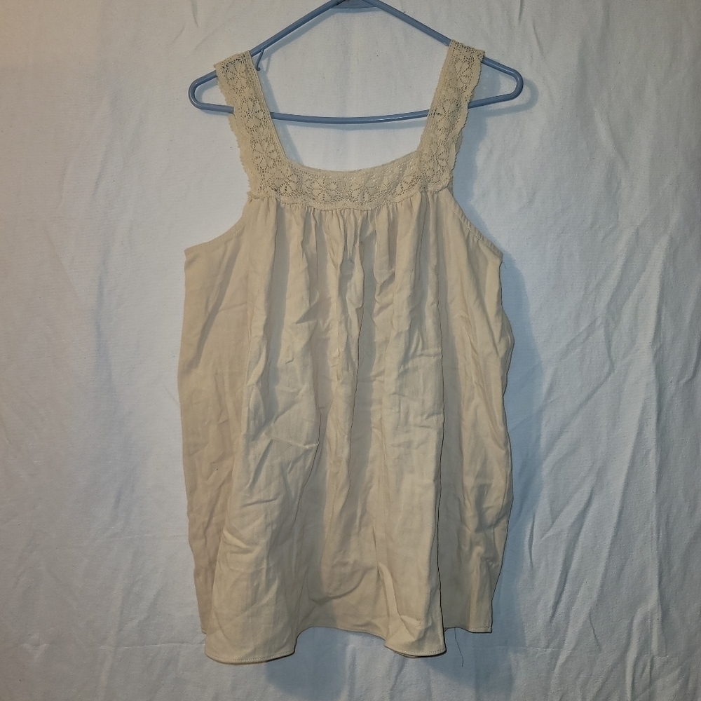 12. GiGiO Sleeveless Beige Blouse Sz M